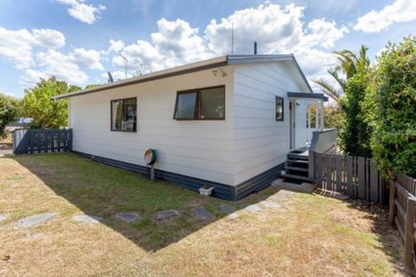 Photo of property in 127 Durrant Drive, Whangamata, 3620