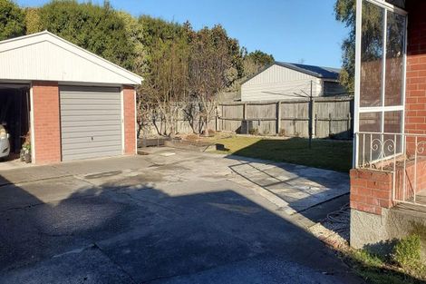 Photo of property in 2/82 Grahams Road, Burnside, Christchurch, 8041