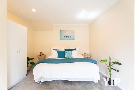 Photo of property in 20 Lyndfield Lane, Newlands, Wellington, 6037