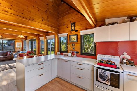 Photo of property in 5 Kaitake Place, Oakura, 4314