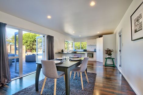 Photo of property in 50a Godley Road, Green Bay, Auckland, 0604