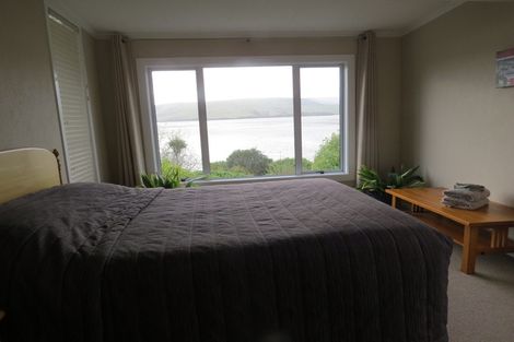 Photo of property in 52 Antrim Street, Waikawa, Tokanui, 9884