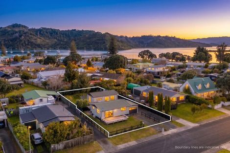 Photo of property in 35 Arthur Street, Whitianga, 3510