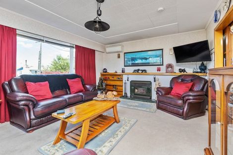 Photo of property in 43 Fergusson Street, Solway, Masterton, 5810