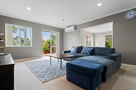 Photo of property in 18 Vintage Drive, Henderson, Auckland, 0612