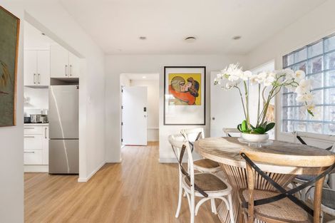 Photo of property in 1/35 Newhaven Terrace, Mairangi Bay, Auckland, 0630