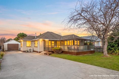 Photo of property in 68 Russley Road, Russley, Christchurch, 8042