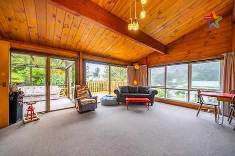 Photo of property in 38 James Grove, Stokes Valley, Lower Hutt, 5019