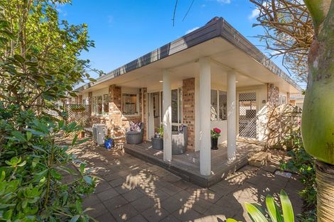 Photo of property in 2/454 Hibiscus Coast Highway, Orewa, 0931