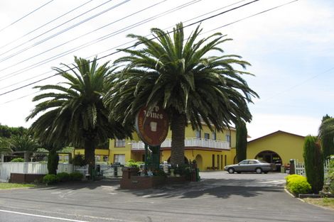 Photo of property in 230 Riverhead Road, Kumeu, 0892