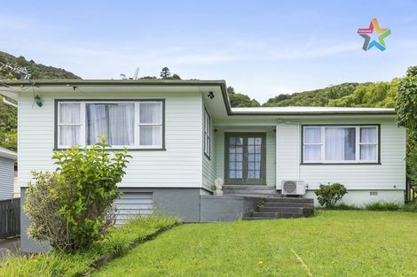 Photo of property in 10 Isabel Grove, Wainuiomata, Lower Hutt, 5014