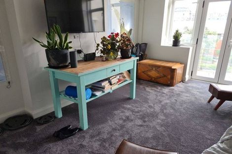 Photo of property in Fountain Court, 3/48 Oriental Parade, Oriental Bay, Wellington, 6011