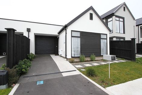 Photo of property in 77 Faringdon Boulevard, Rolleston, 7615