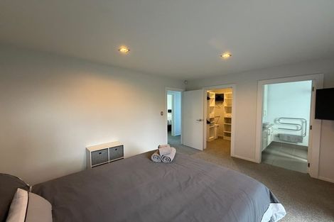 Photo of property in 100a Lake Road, Northcote, Auckland, 0627