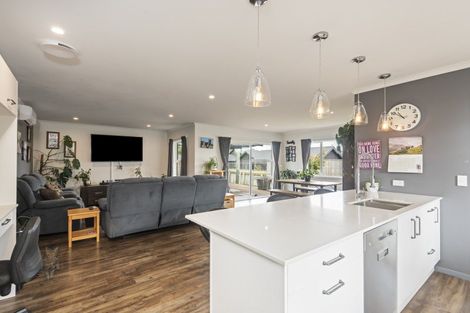 Photo of property in 29-31 Rata Street, Tokomaru, Palmerston North, 4474