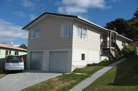 Photo of property in 11 Newburn Grove, Wainuiomata, Lower Hutt, 5014
