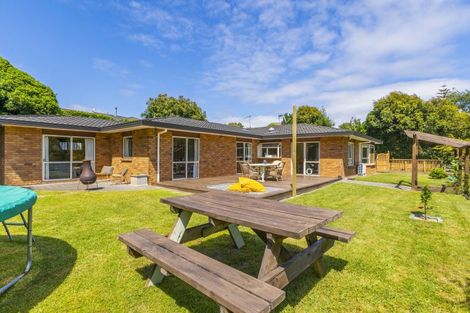 Photo of property in 35 Wood Leigh, Paraparaumu Beach, Paraparaumu, 5032