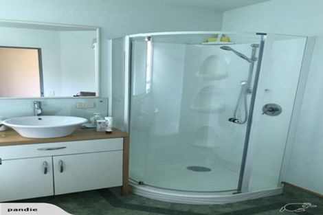 Photo of property in 32 Birdwood Avenue, Moturoa, New Plymouth, 4310