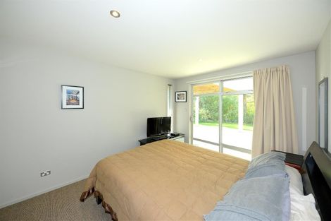 Photo of property in 30 Overdale Drive, Cashmere, Christchurch, 8022