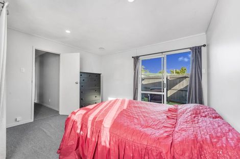 Photo of property in 2/48 Tabitha Crescent, Henderson, Auckland, 0612