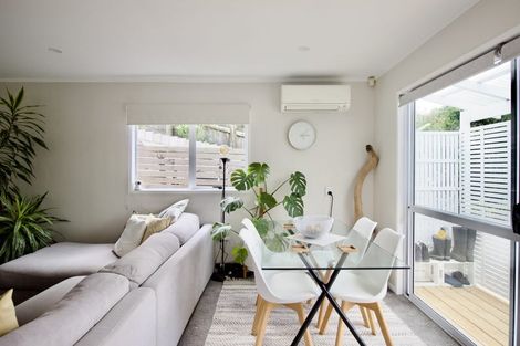 Photo of property in 6 Wiriana Place, Stanmore Bay, Whangaparaoa, 0932