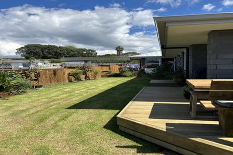 Photo of property in 55 Athenree Road, Athenree, Katikati, 3177