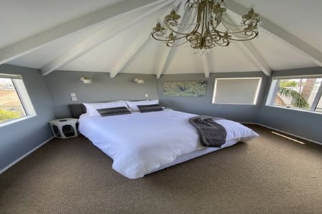 Photo of property in 5a Bruce Street, Northcote Point, Auckland, 0627