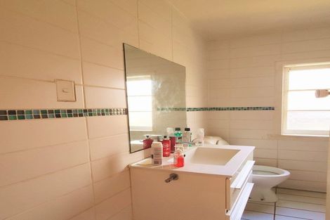 Photo of property in 21 Esmonde Road, Takapuna, Auckland, 0622