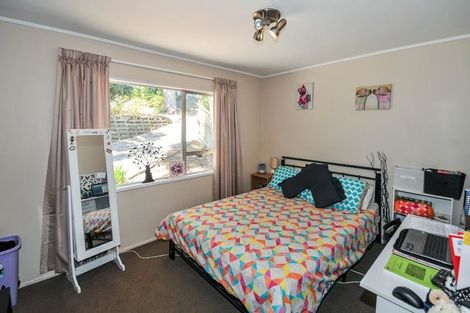 Photo of property in 1040 East Coast Road, Fairview Heights, Auckland, 0630