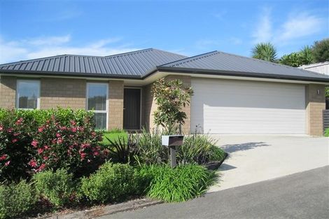 Photo of property in 14 Fendalton Place, Hatfields Beach, Orewa, 0931