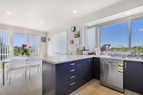 Photo of property in 2 Kawariki Drive, Baverstock, Hamilton, 3200