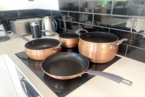 Photo of property in 43 Wirihana Road, Titirangi, Auckland, 0604