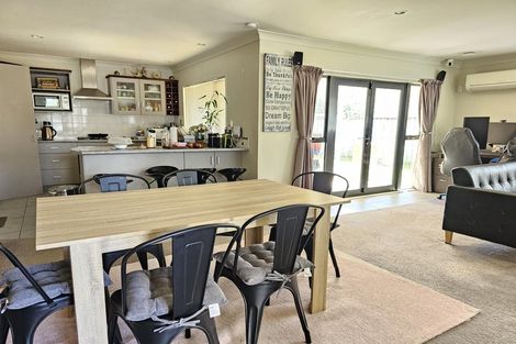 Photo of property in 16 Talbot Grove, Trentham, Upper Hutt, 5018