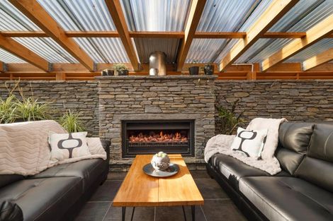 Photo of property in 41 Mcdonnell Road, Arrowtown, 9302