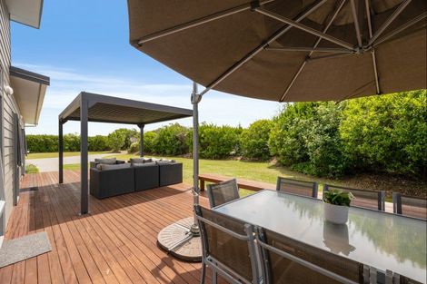 Photo of property in 67a Jack Boyd Drive, Mangawhai Heads, Kaiwaka, 0573