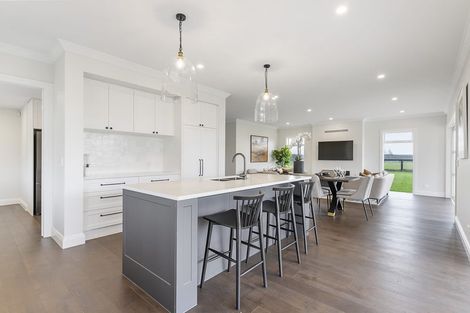 Photo of property in 4 Sunline Drive, Leamington, Cambridge, 3432