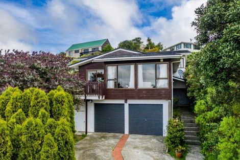 Photo of property in 7 Saint Aidans Way, Tawa, Wellington, 5028