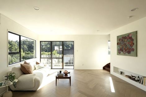 Photo of property in 2 Glendawn Place, Bayview, Auckland, 0629