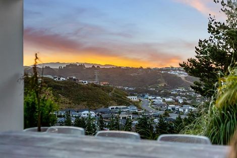 Photo of property in 32 Pacific View, Whitby, Porirua, 5024