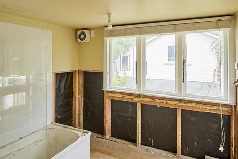 Photo of property in 1010 Makara Road, Makara Beach, Karori, 6972