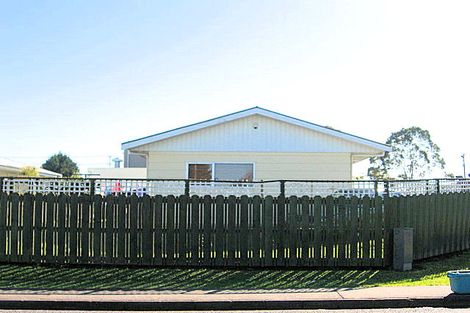 Photo of property in 2/100 Cargill Street, Papakura, 2110