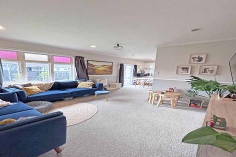 Photo of property in 1042 Heaphy Terrace, Fairfield, Hamilton, 3214