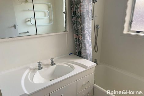 Photo of property in 140 Kingswood Road, Brookfield, Tauranga, 3110