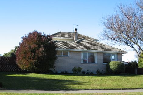 Photo of property in 111 Warren Crescent, Hillmorton, Christchurch, 8025