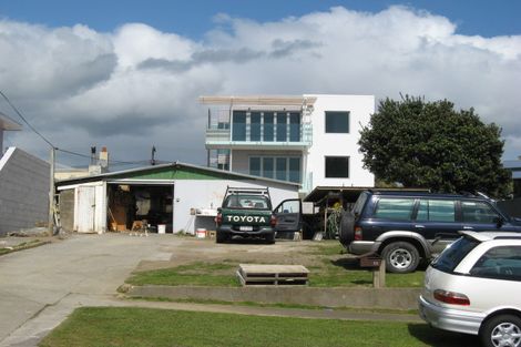 Photo of property in 22 Hamblyn Street, Strandon, New Plymouth, 4312