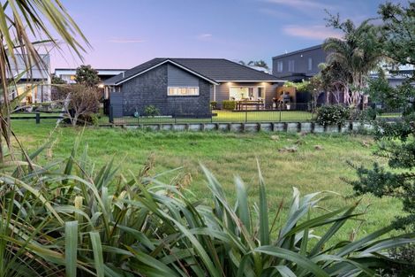 Photo of property in 36 Selliera Place, Papamoa Beach, Papamoa, 3118