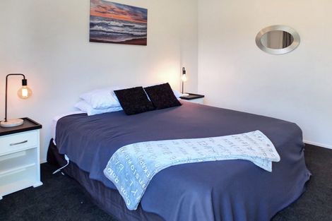 Photo of property in 22 Holben Parade, Foxton Beach, Foxton, 4815