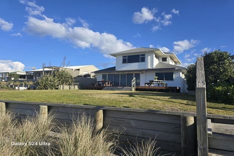 Photo of property in 153 Pukehina Parade, Pukehina, 3189