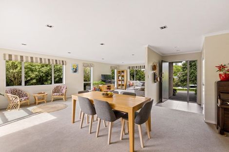 Photo of property in 8 Beachwood Drive, Hatfields Beach, Orewa, 0931