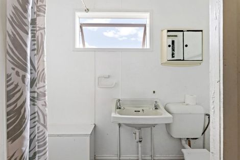 Photo of property in 62 Awapuni Road, Awapuni, Gisborne, 4010